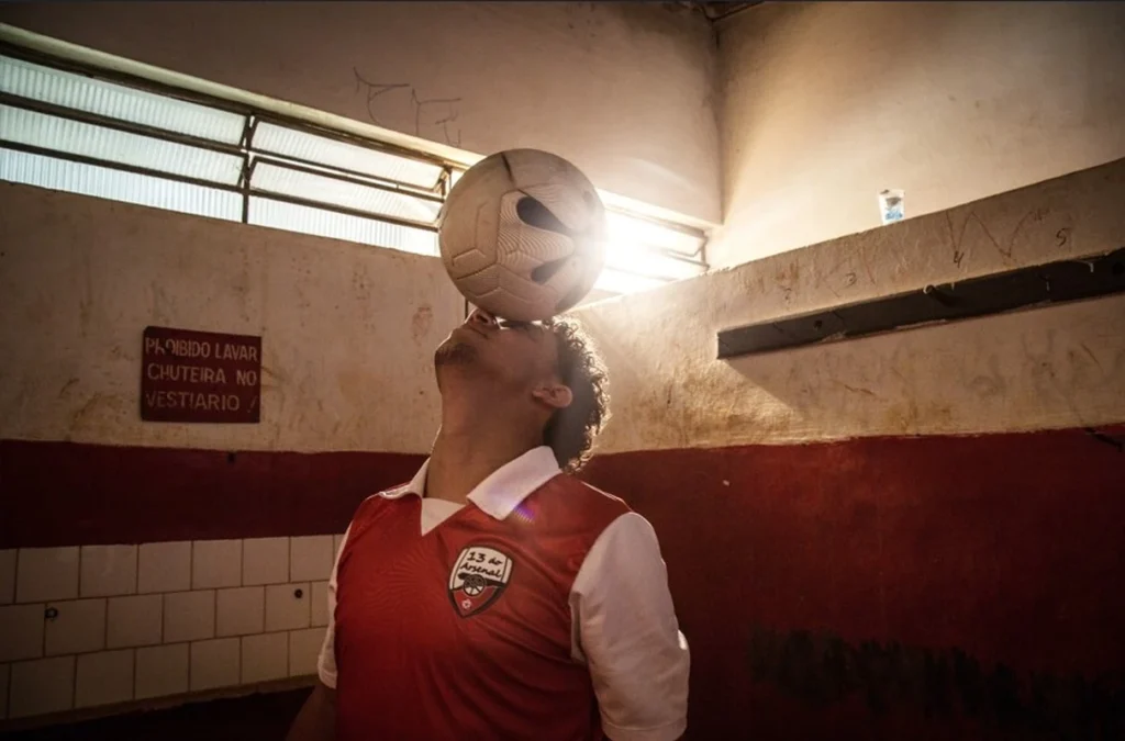 Várzea brilha no Emirates com documentário OMO