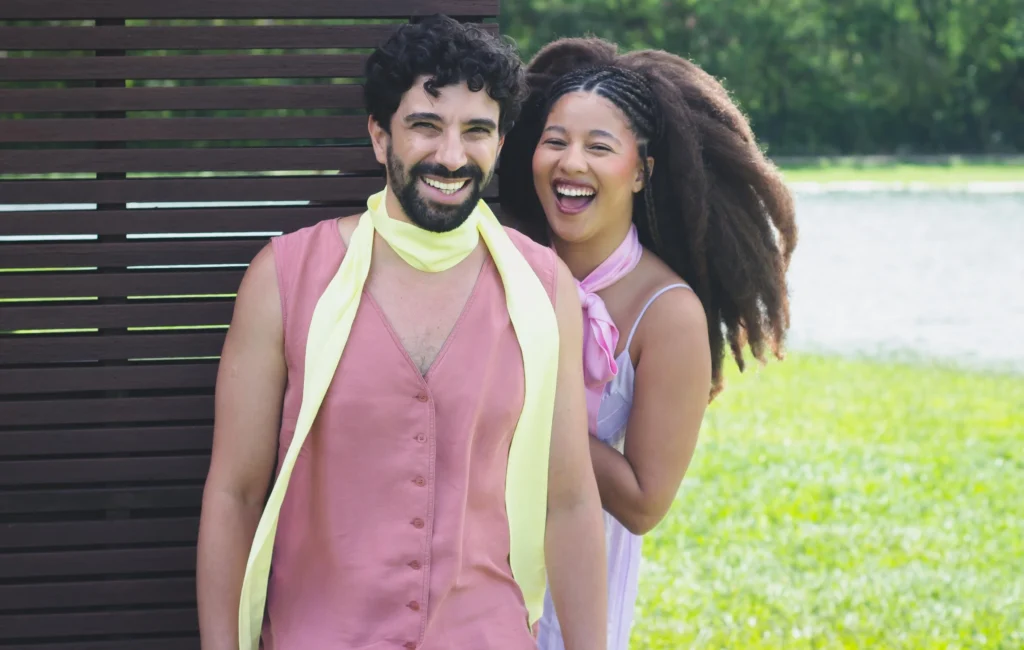 Duo mineiro une MPB e carnaval em singles inéditos Duo mineiro une MPB e carnaval em singles inéditos