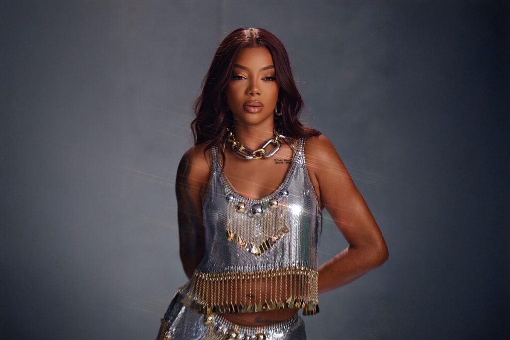 Ludmilla Brings Fervo da Lud to Rio Streets