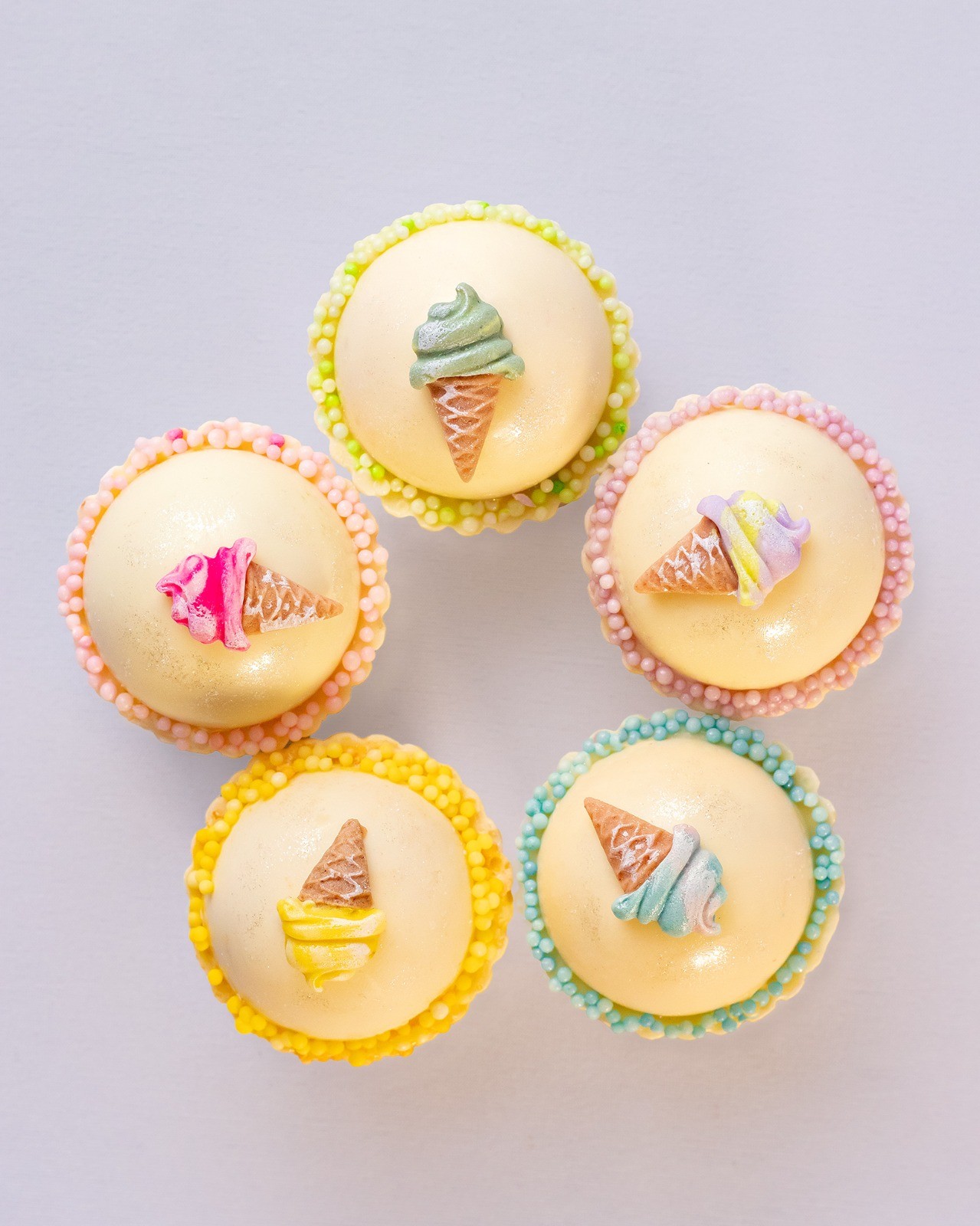 Louzieh Doces Unveils Candy Colors for 2026