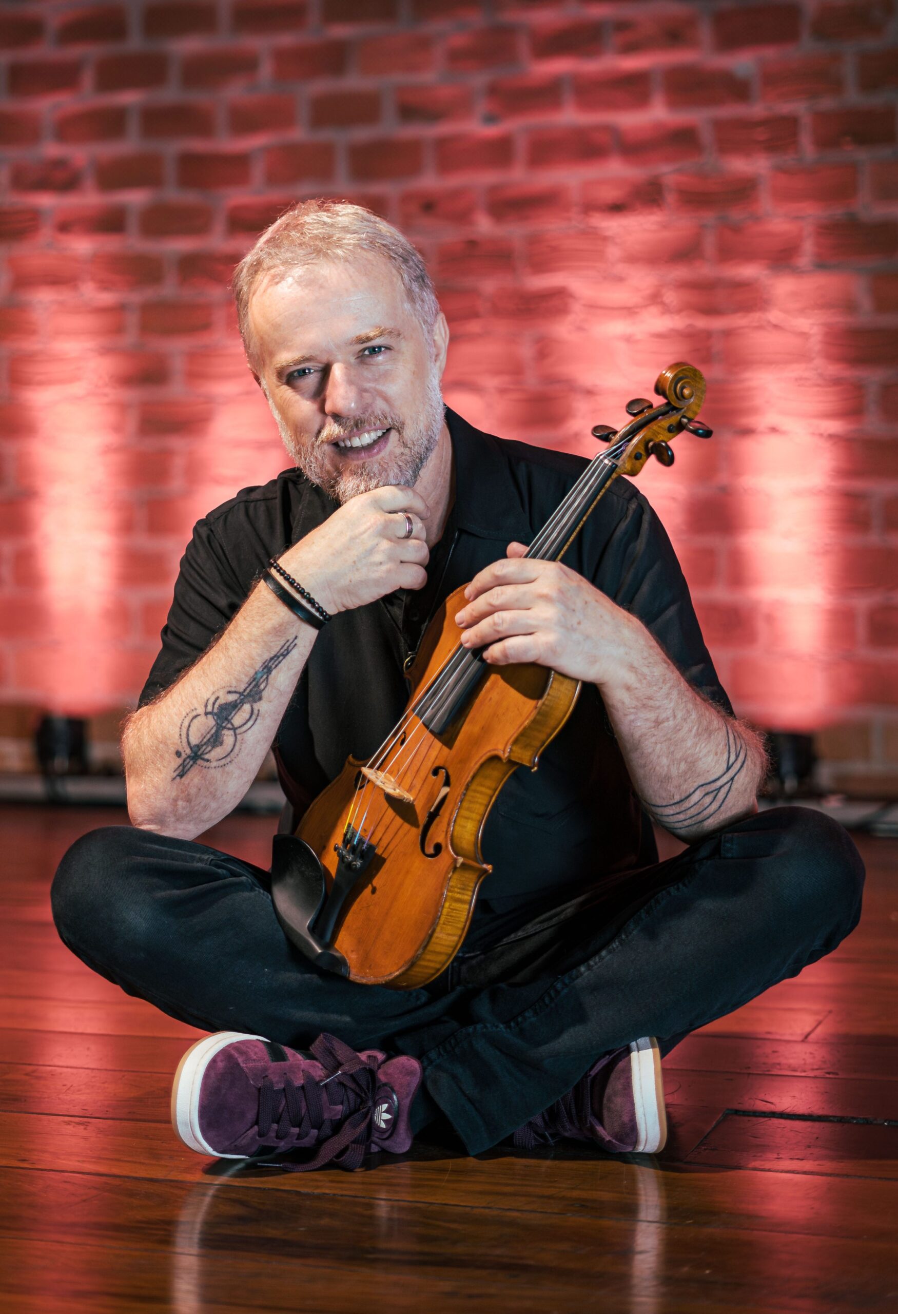 Nicolas Krassik unveils “Em Cenas” in instrumental forró