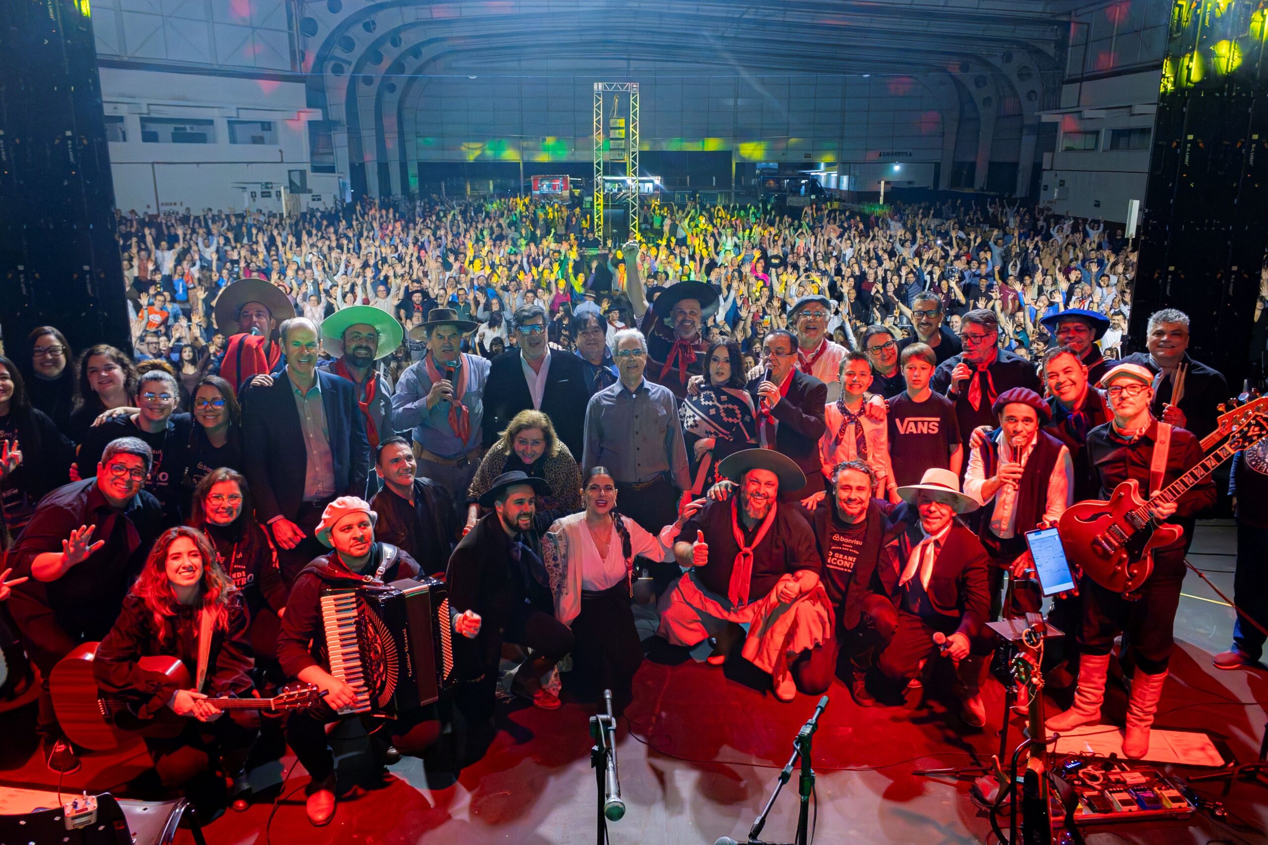 Grande Encontro Kicks Off 2026 Free Show in Tramandaí