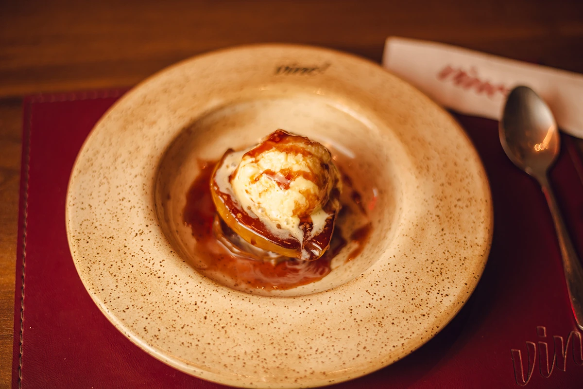 Vino! estreia cardápio de verão com vinhos certeiros