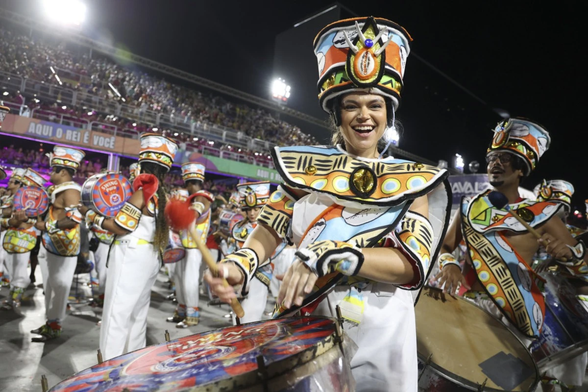 Sesc RJ transforma Sapucaí em palco de ações sociais e sustentáveis durante o Carnaval
