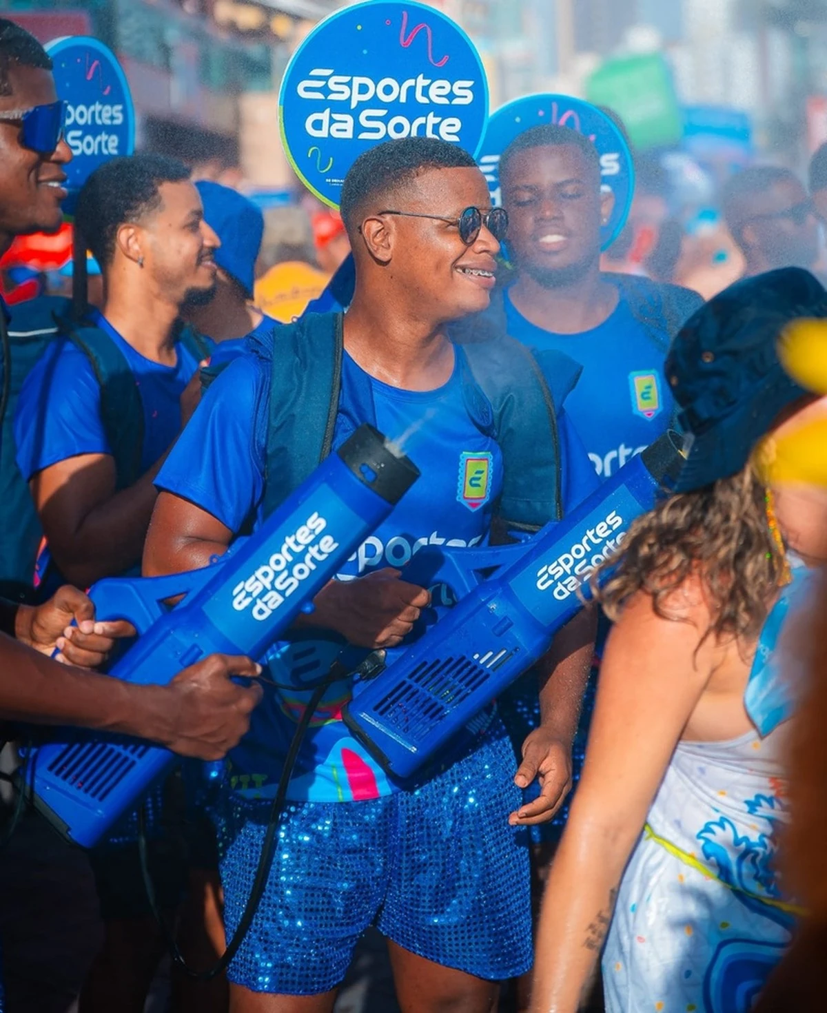 Carnaval do Rio oferece hidratação grátis e sombra móvel para 8 milhões de foliões