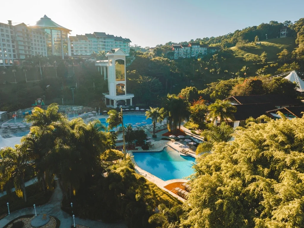 Carnaval no campo: 
Fazzenda Park Resort aposta em bem-estar familiar