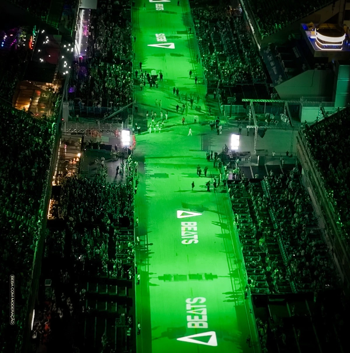 Anitta inaugura Carnaval com projeção inédita na Sapucaí 1 Anitta inaugura Carnaval com projeção inédita na Sapucaí