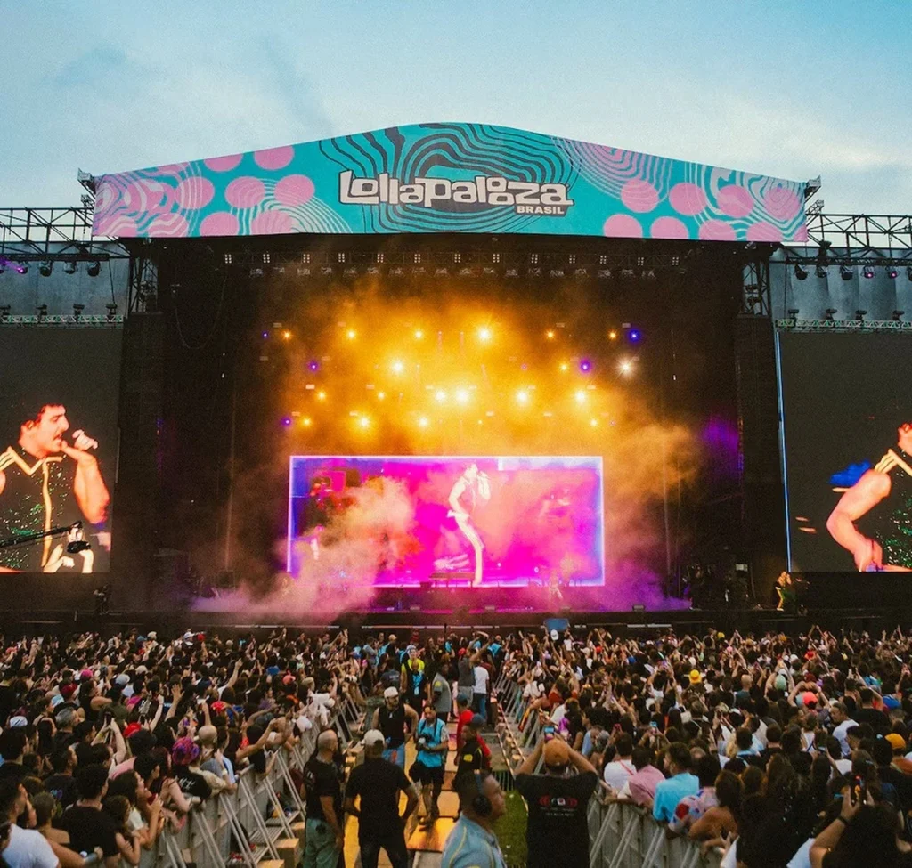 Airbnb leva fãs aos bastidores do Lollapalooza Brasil 2026