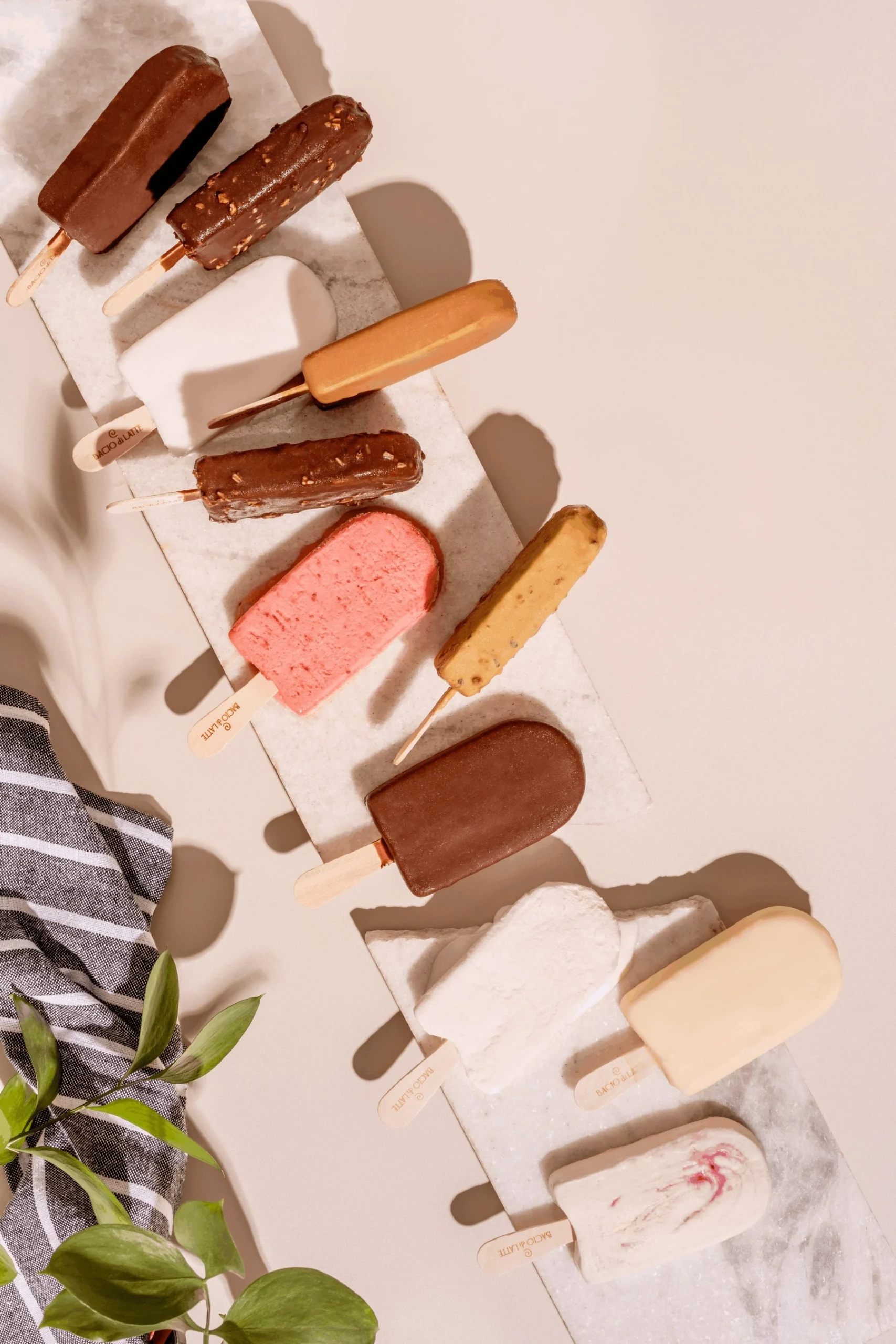 Bacio di Latte distribui 8 mil picolés na Sapucaí durante o Carnaval