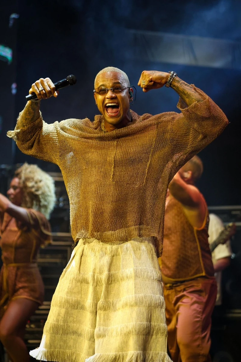 Mariana Ximenes e pedido de casamento marcam encerramento do Camarote Club