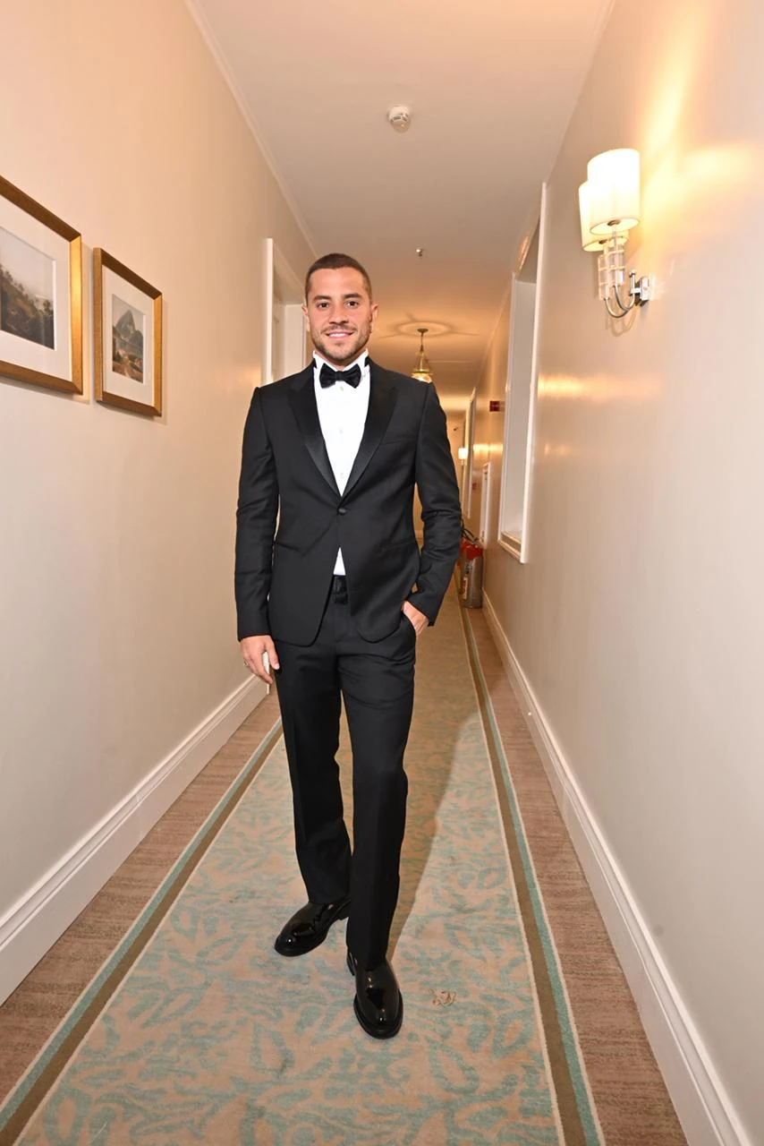 Baile da Vogue toma o Copa com o tema Carnavália