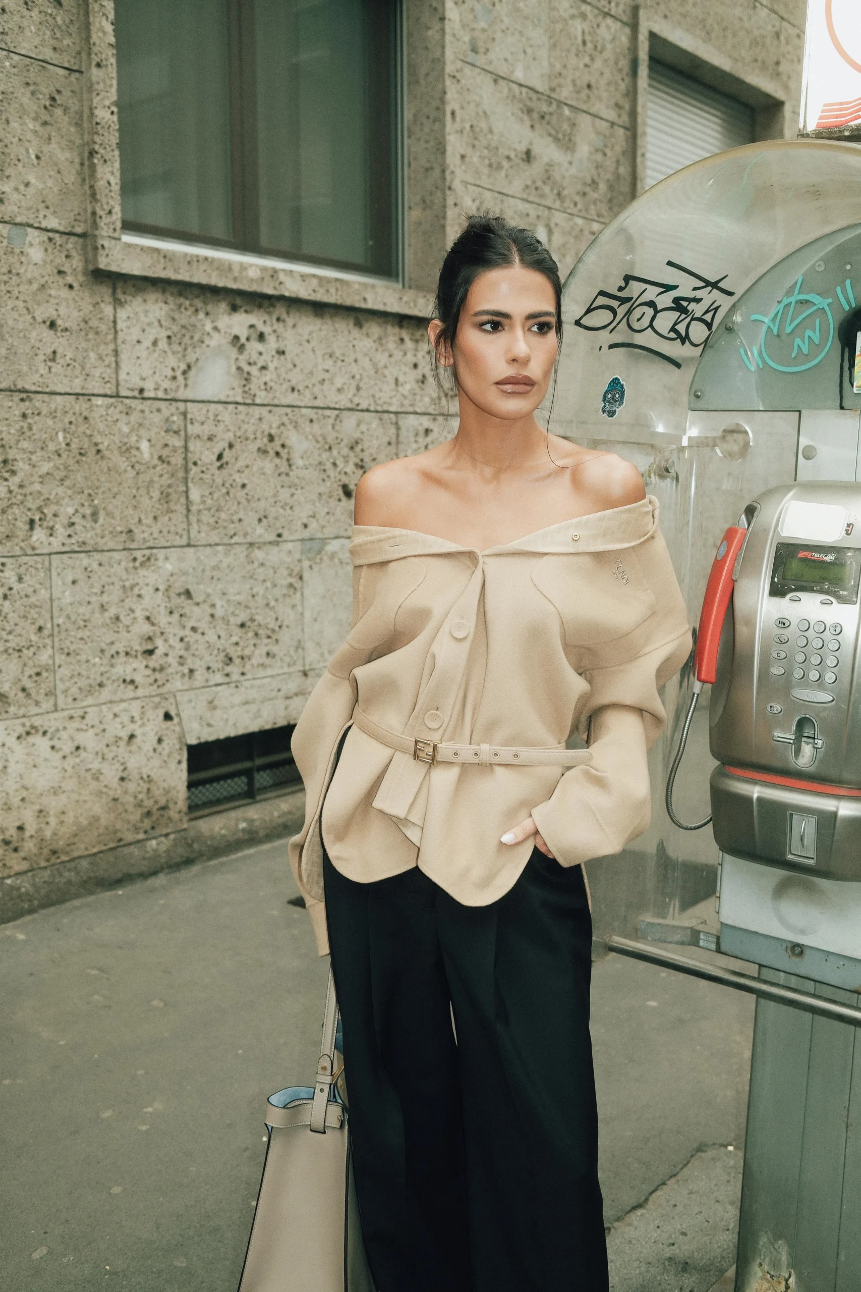 Anttónia é uma das únicas brasileiras no desfile da Fendi em Milão