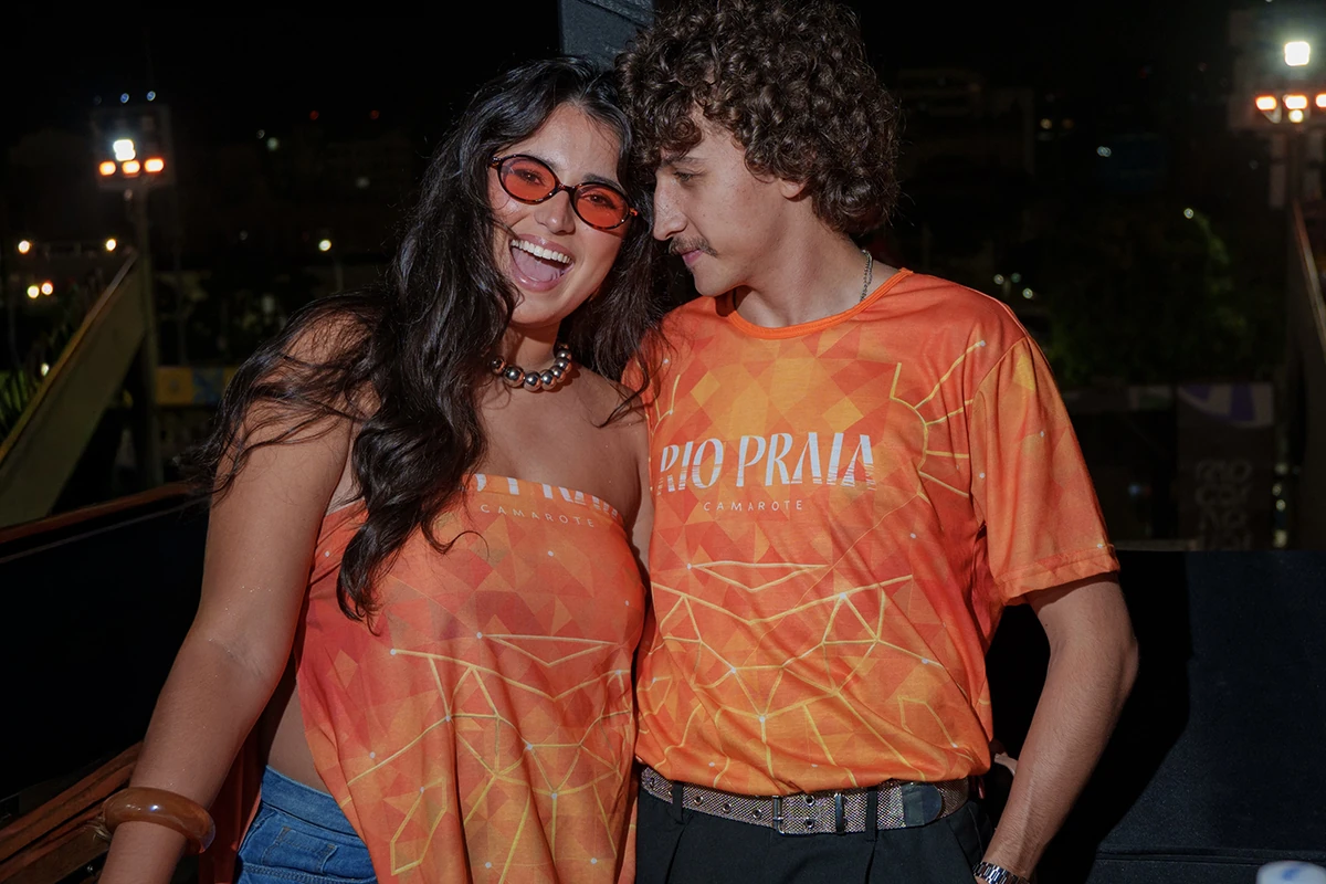 Thiago Martins agita Camarote Rio Praia na Sapucaí