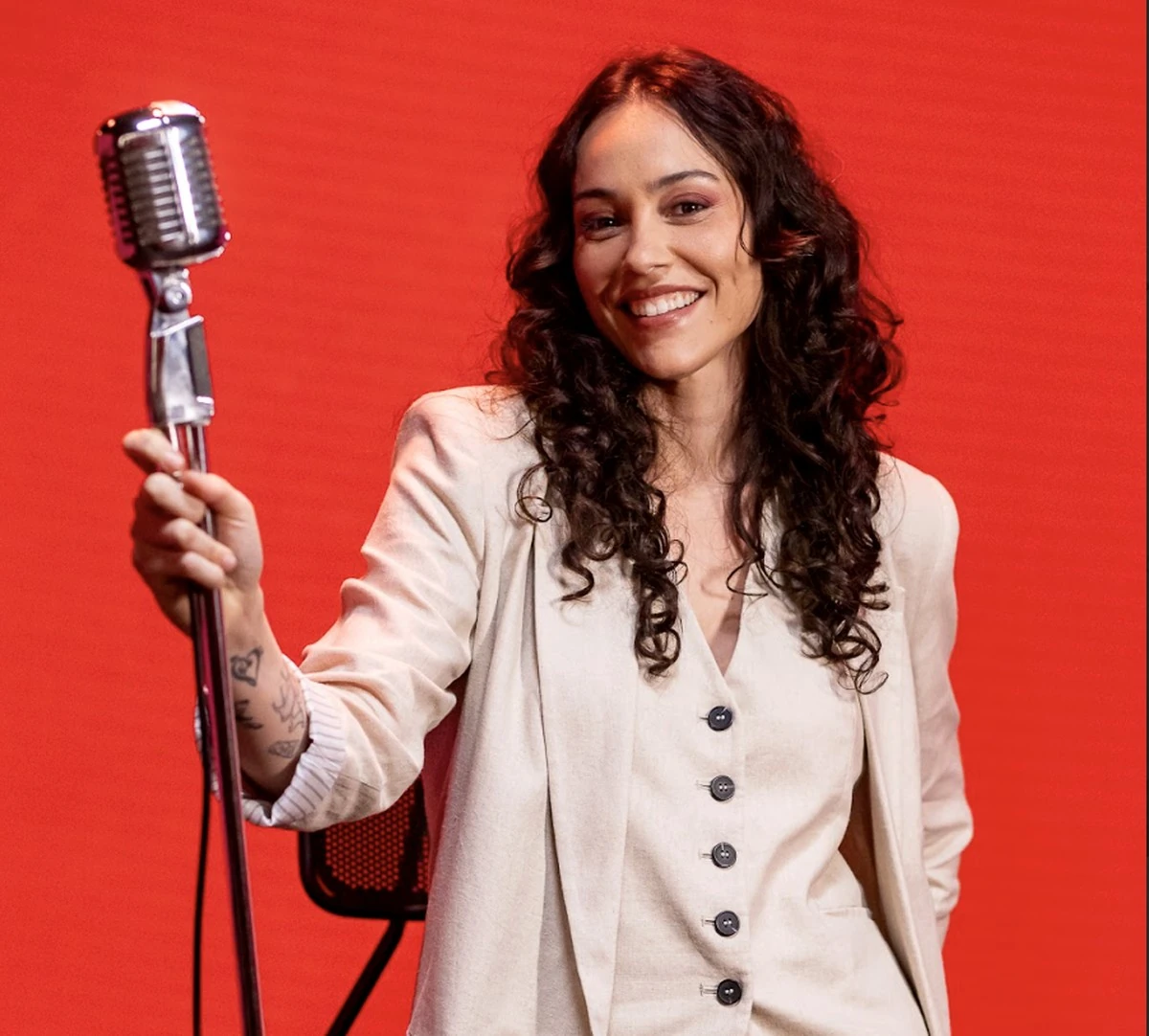 Manda transforma clássico em videoclipe emocionante