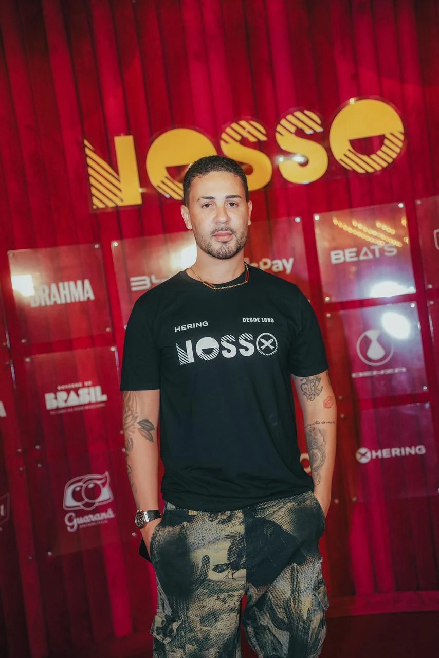 Anitta, Nattan e famosos agitam o NOSSO no Carnaval Rio 2026 3 Anitta, Nattan e famosos agitam o NOSSO no Carnaval Rio 2026