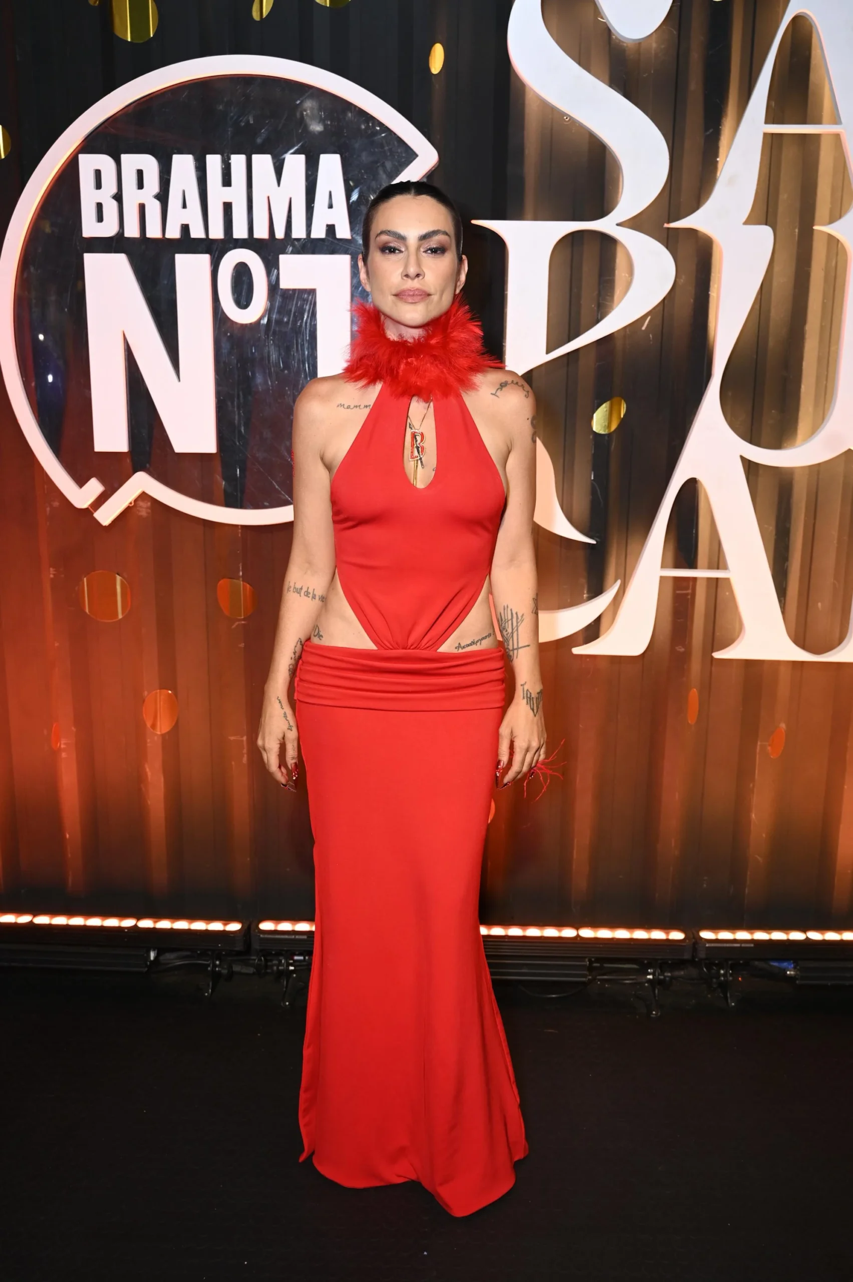 Sabrina Sato e estrelas marcaram a 3ª noite do Camarote Nº1 18 Sabrina Sato e estrelas
marcaram a 3ª noite do Camarote Nº1