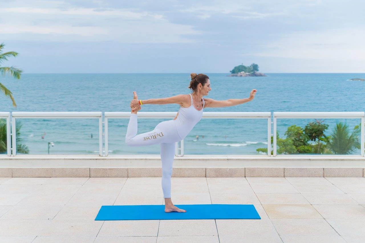 Março no Jequitimar: o mar é delas