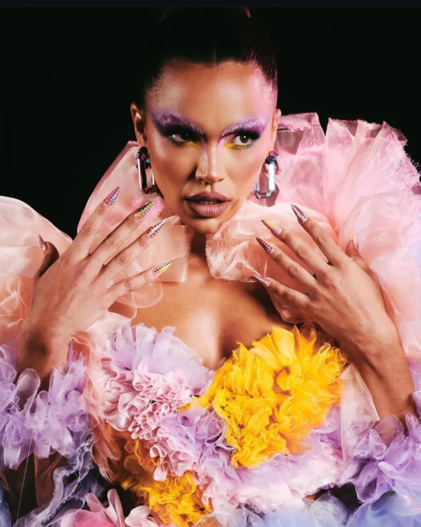 Giovana Cordeiro leva o CarnaNóiz à Cidade de Deus