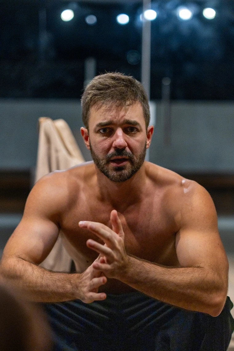 Hétero Sigilo: peça nascida de ataque homofóbico estreia em março