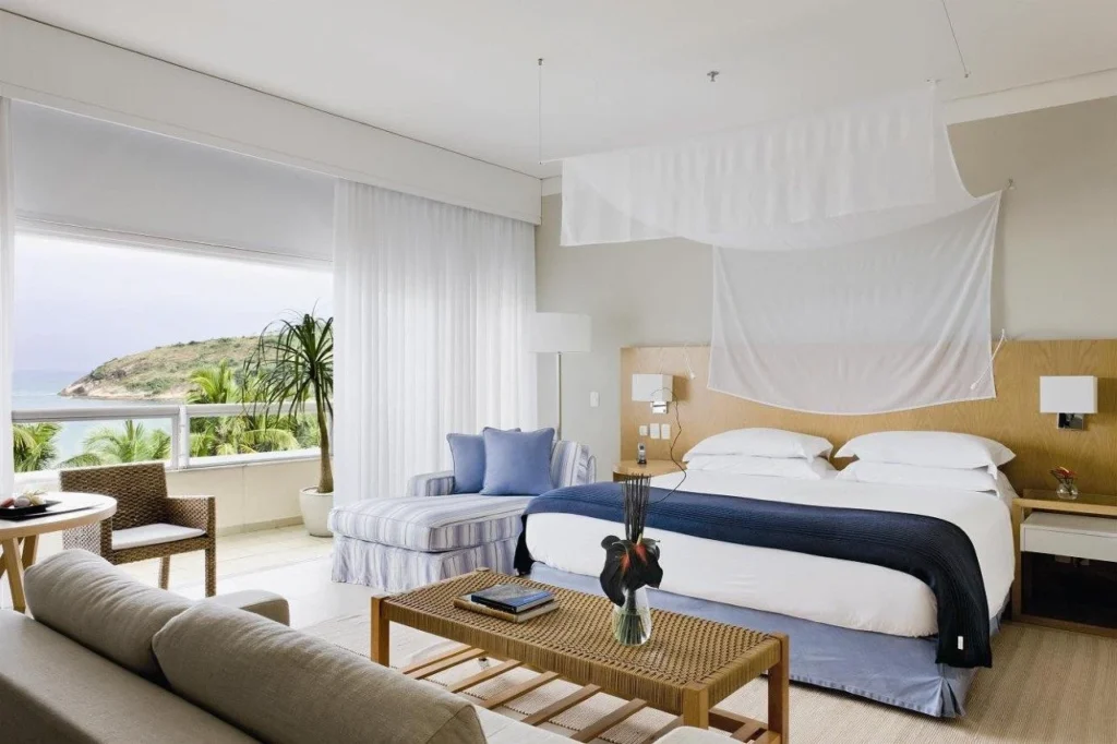 Março no Jequitimar: o mar é delas