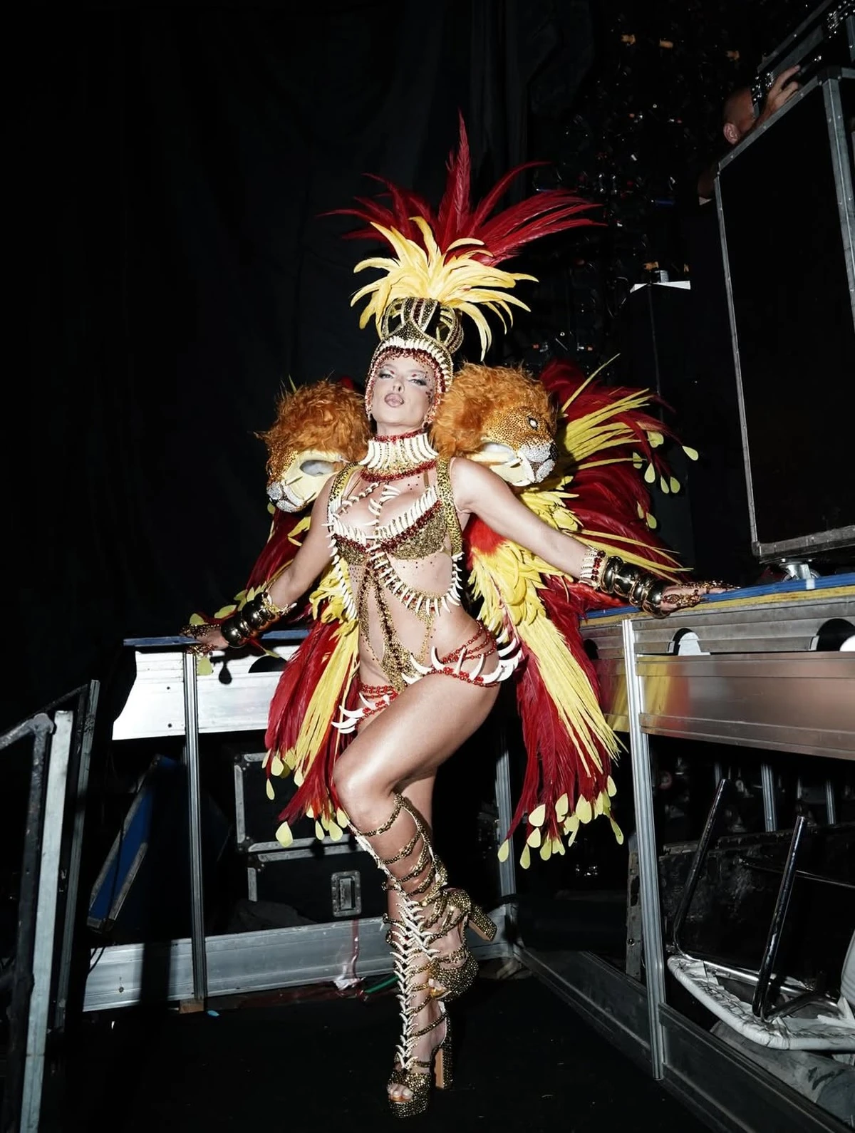 Jaquelline Grohalski brilha como Leões do Norte na Grande Rio