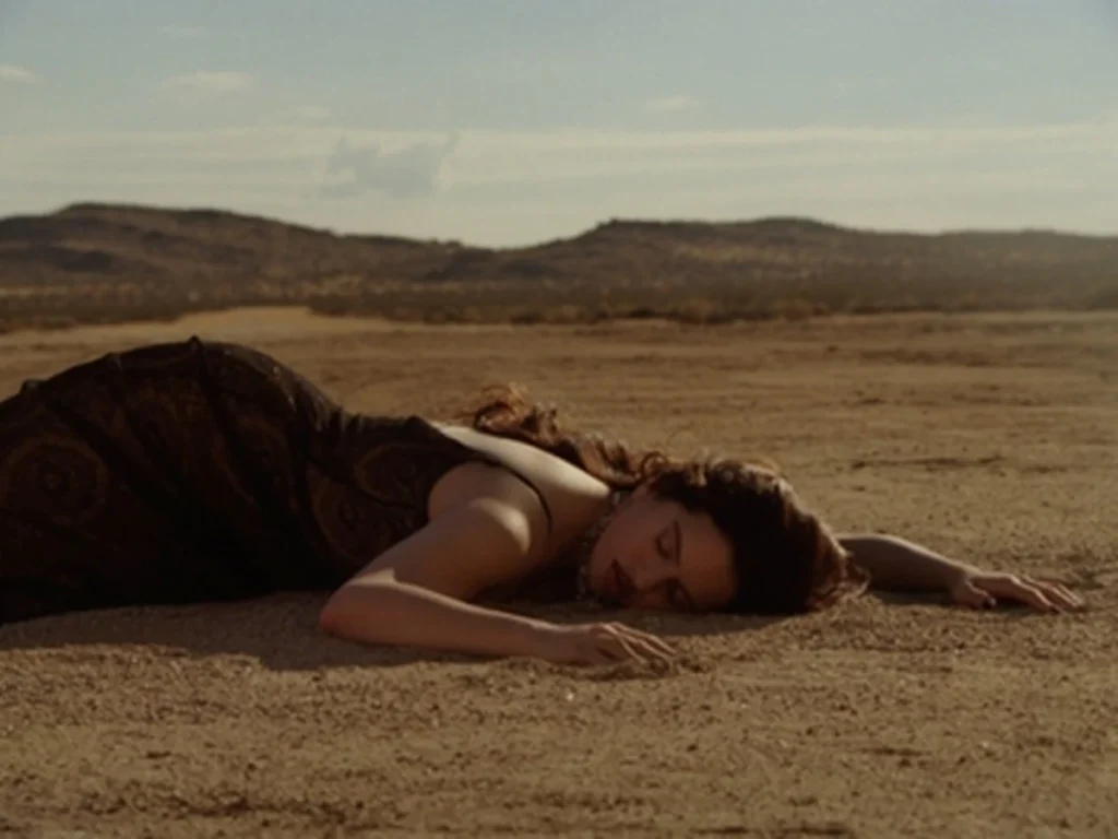 Rosalía revela o lado “cru” de “Sauvignon Blanc”