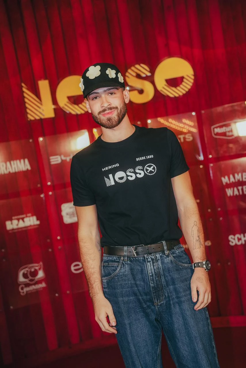 Anitta, Nattan e famosos agitam o NOSSO no Carnaval Rio 2026 4 Anitta, Nattan e famosos agitam o NOSSO no Carnaval Rio 2026