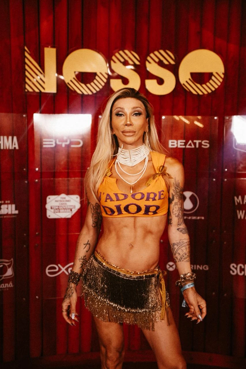 Gkay, Maya Massafera e João Guilherme brilham no NOSSO 7 Gkay, Maya Massafera e João Guilherme brilham no NOSSO