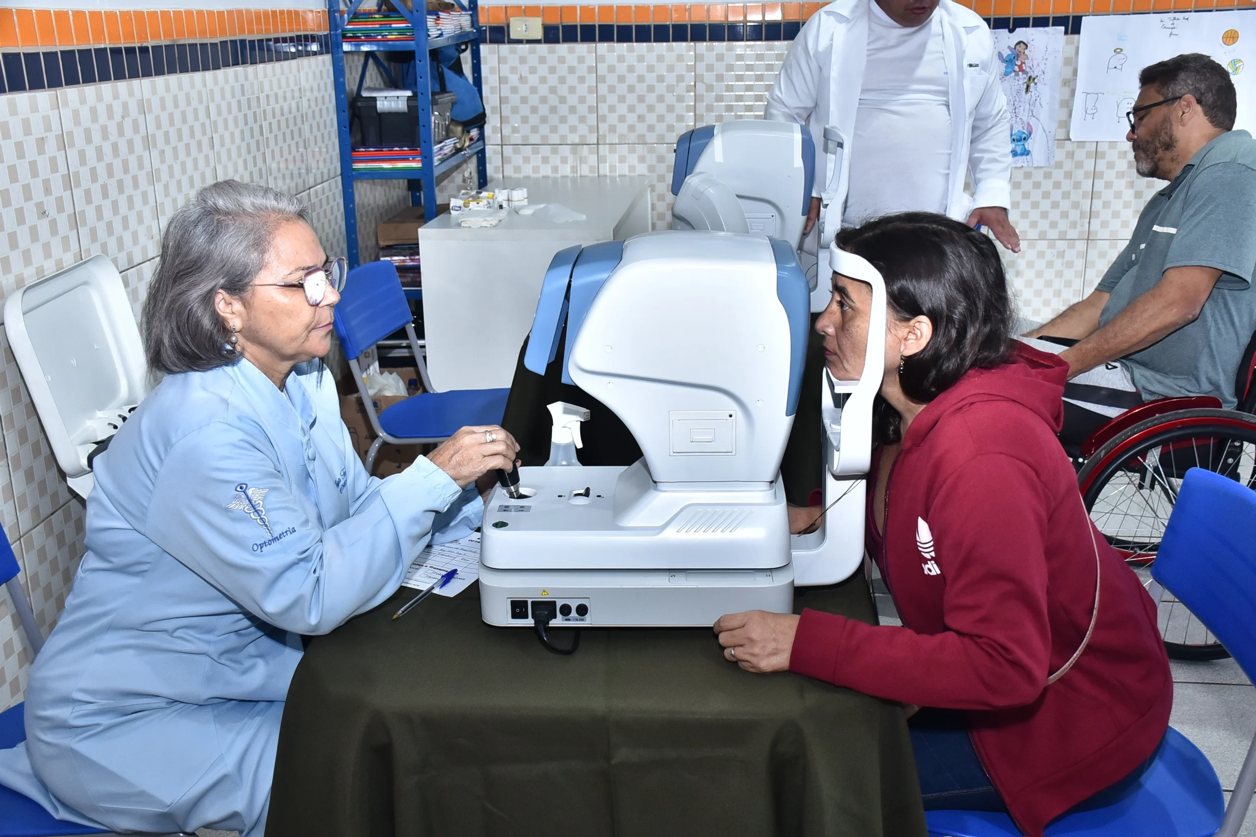 Óculos gratuitos no Bairro Goiá: mutirão atende neste sábado