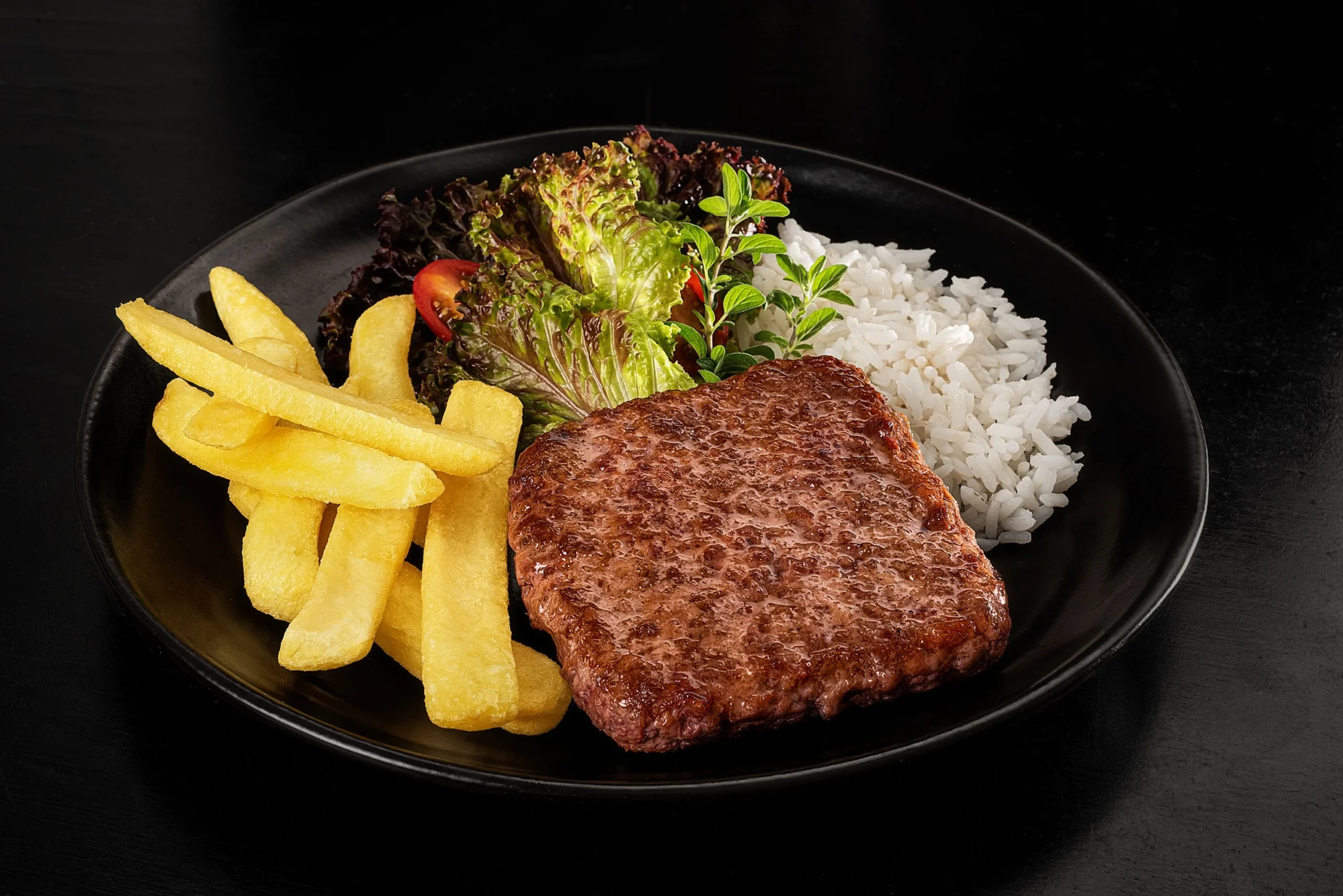 VPJ e Edu Guedes criam hambúrguer quadrado que se come com garfo e faca 2 VPJ e Edu Guedes criam hambúrguer quadrado que se come com garfo e faca