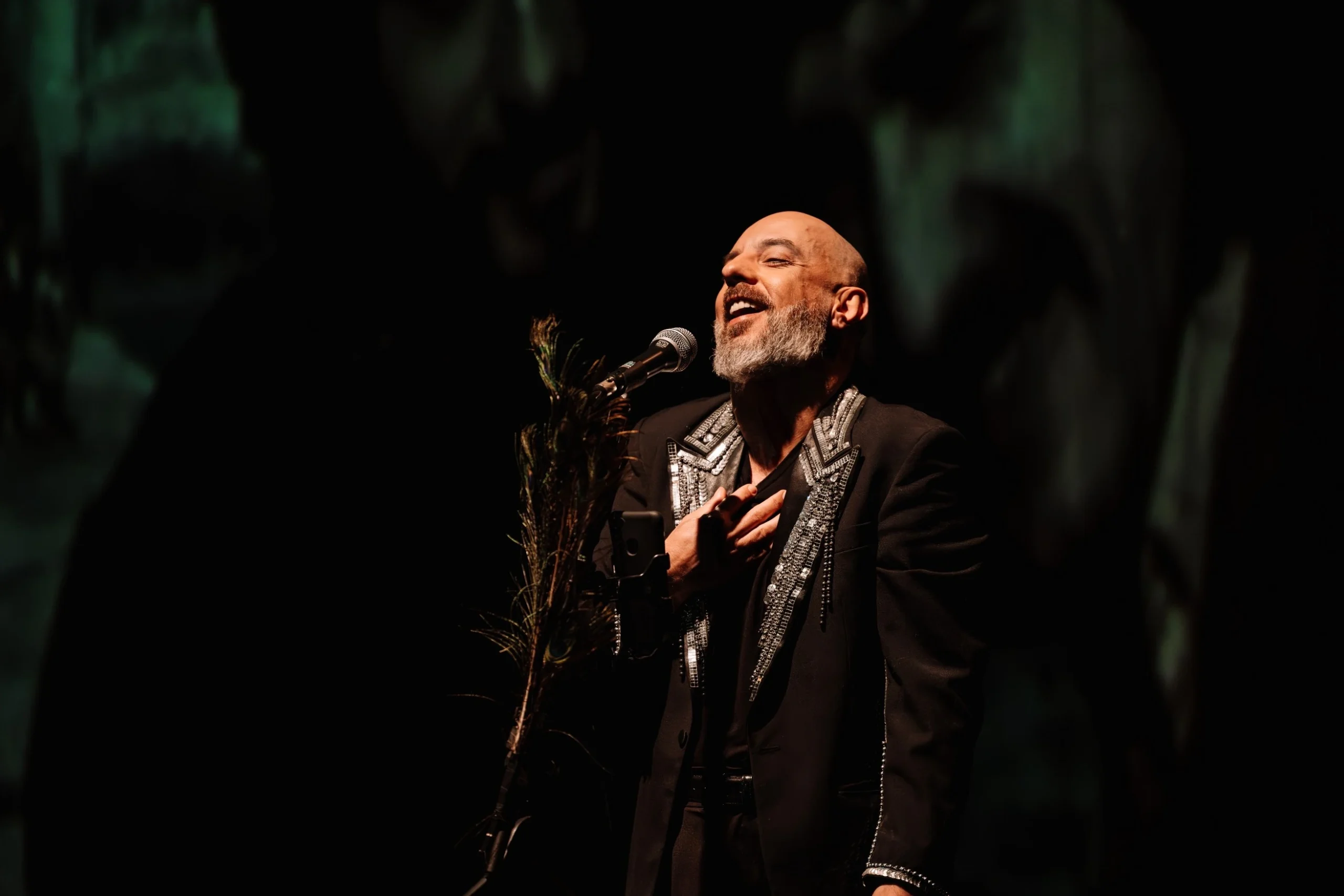 “Homens Pink” encerra turnê com apresentações gratuitas em SC