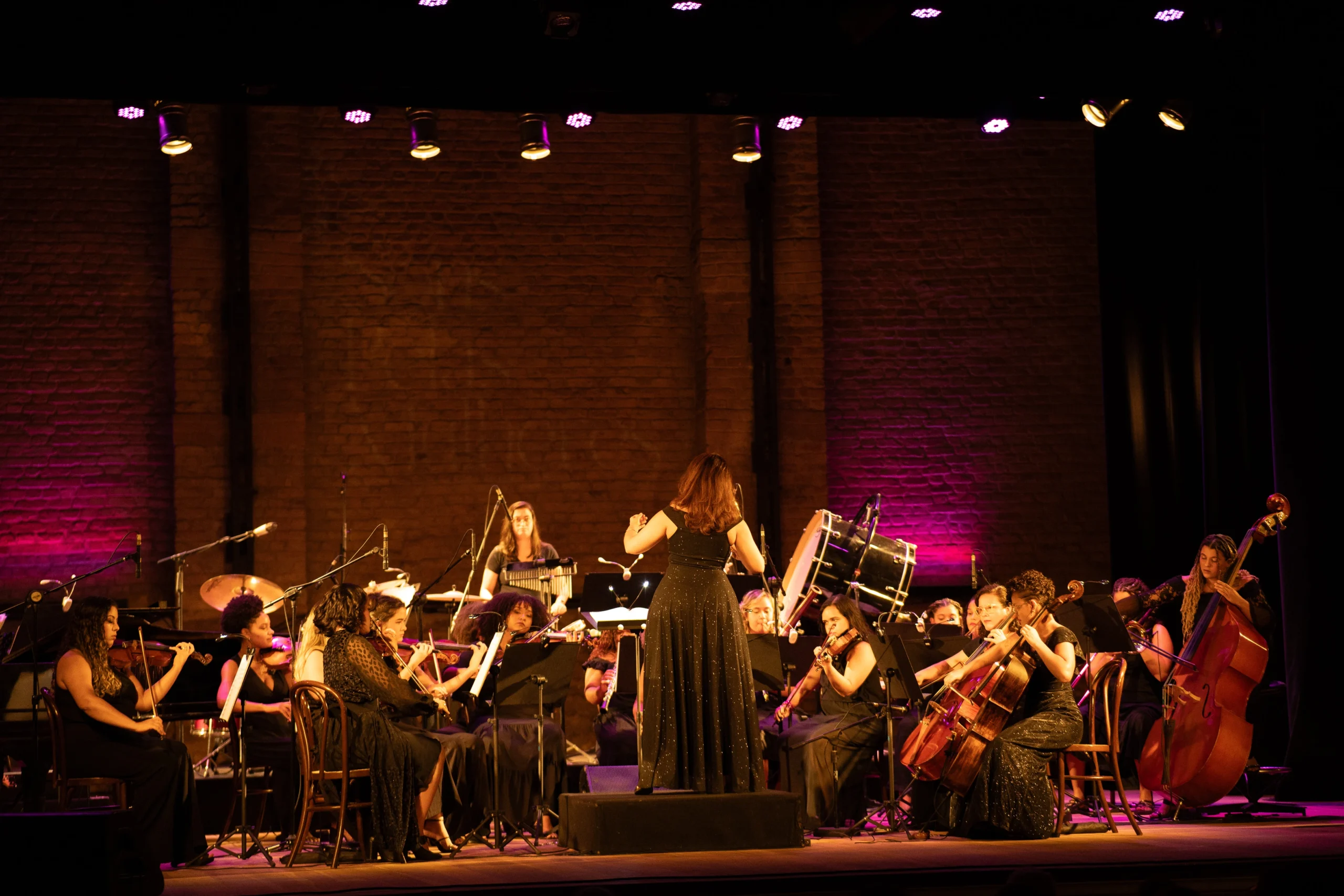 Vale sponsors all-female orchestra in Rio