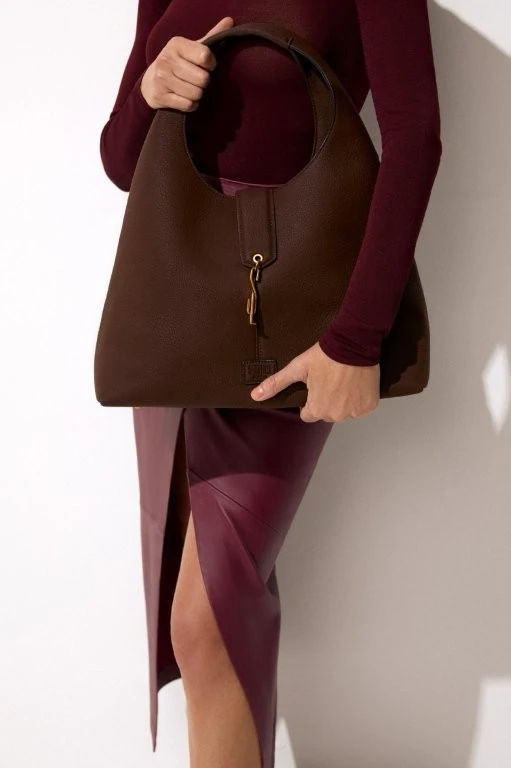 Santa Lolla revela coleção que celebra a potência do real