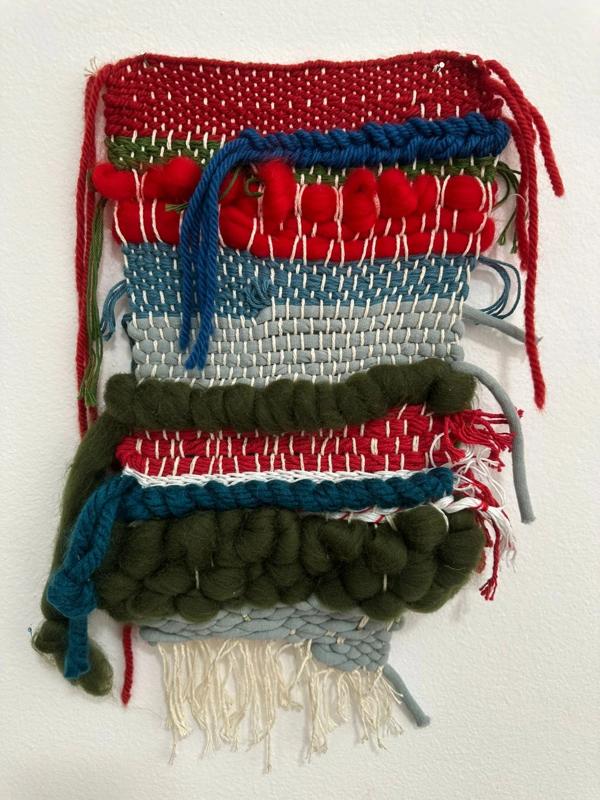 Patrícia Secco tece Brasil e Atlântida no Correios RJ