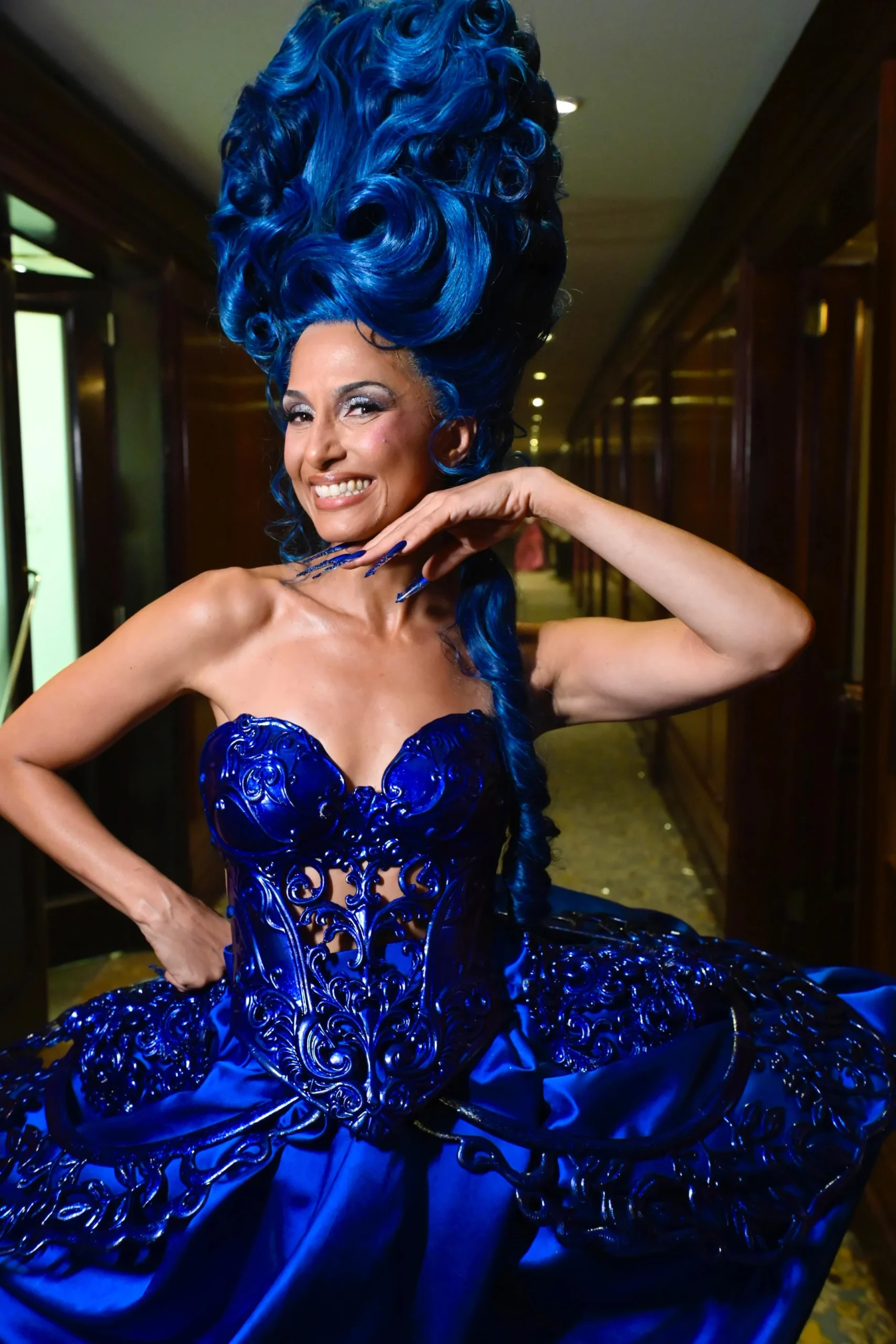 Baile da Vogue toma o Copa com o tema Carnavália