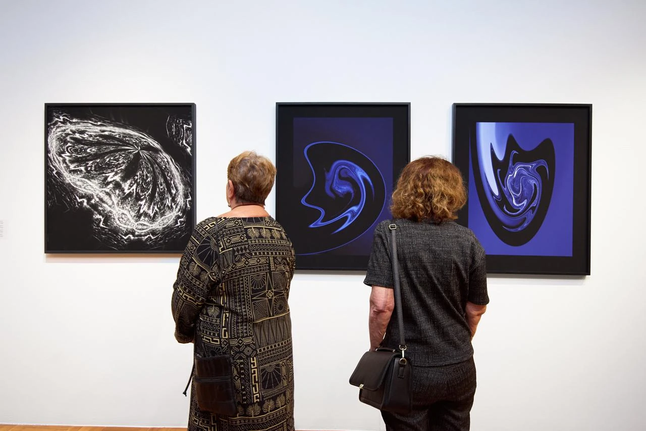 Médico transforma ultrassom em arte no Museu Inimá de Paula