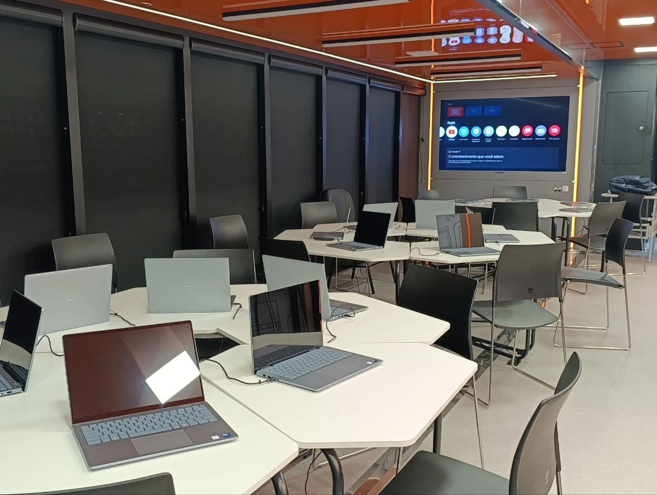 Senac RJ launches mobile tech school with AI and Drone courses