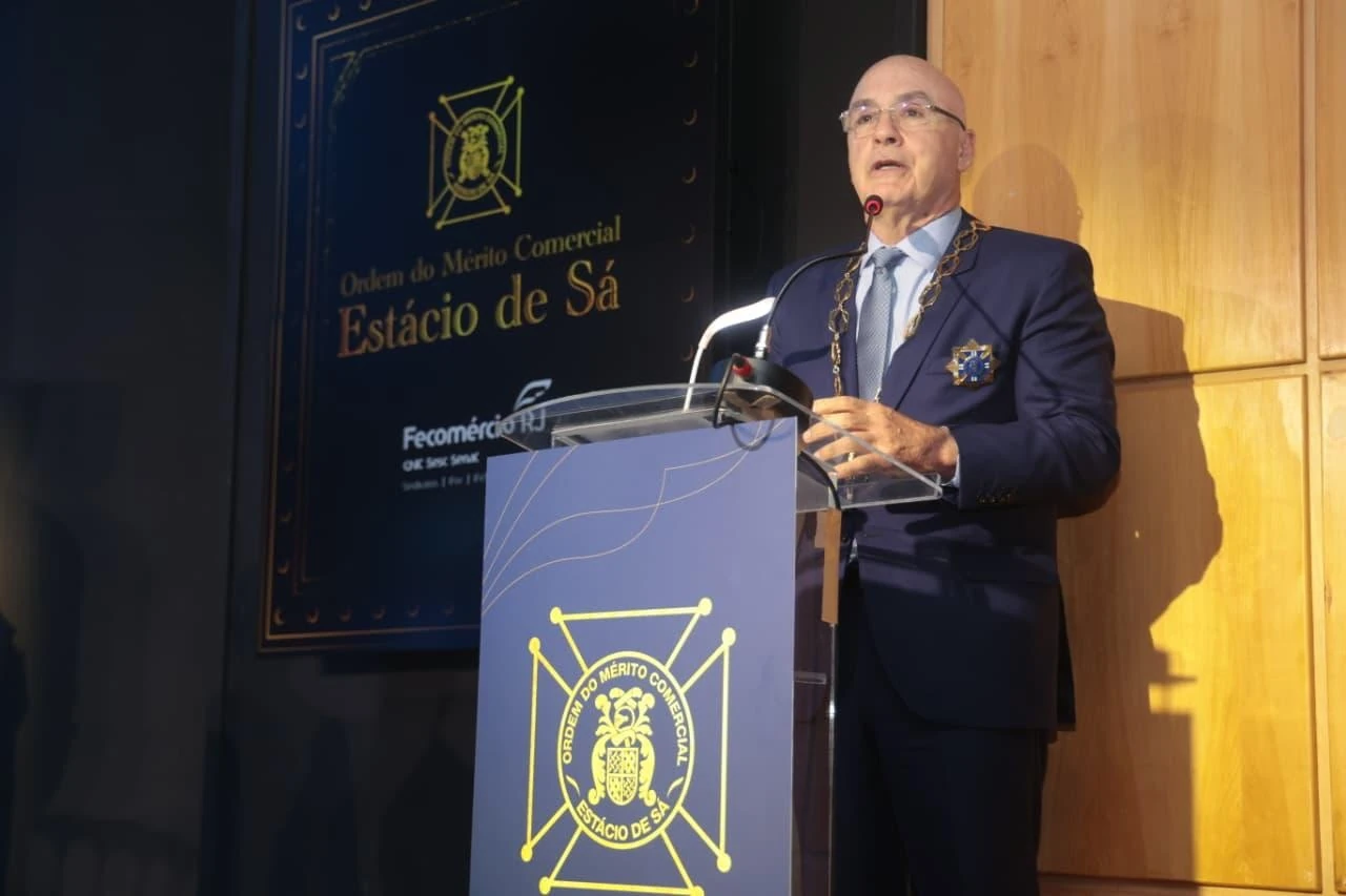 Fecomércio RJ entrega Ordem Estácio de Sá a 16 líderes