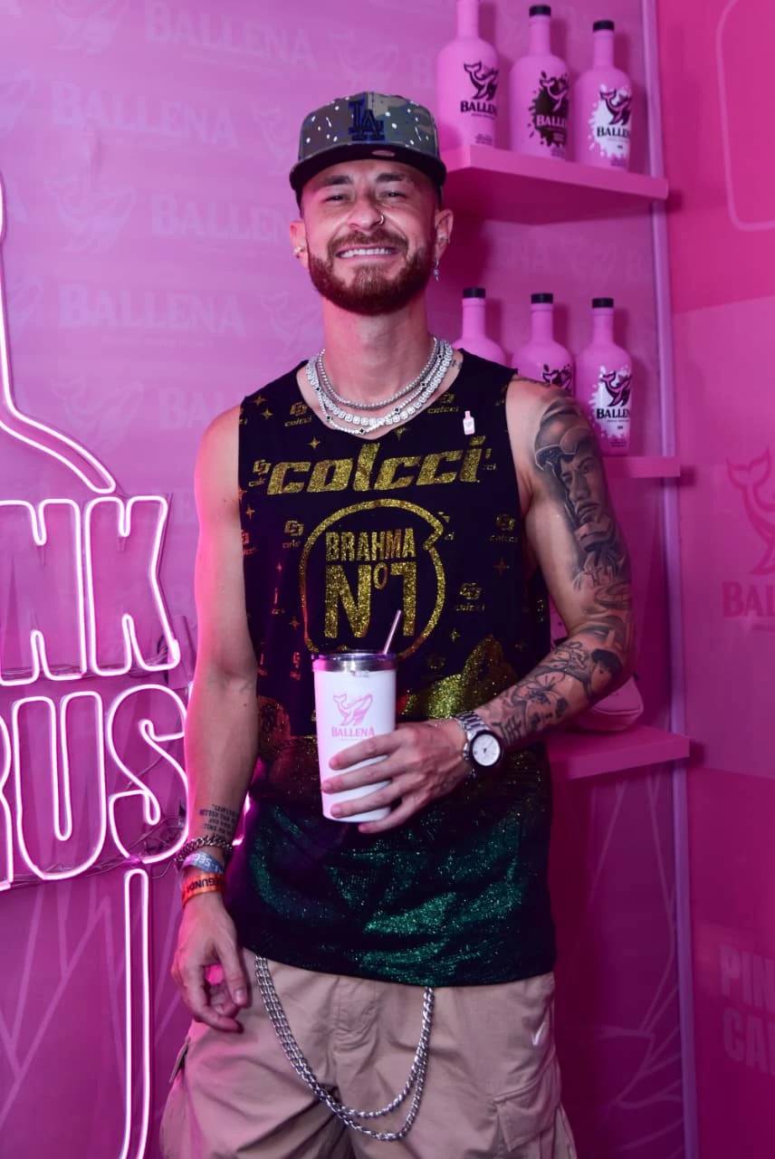 Sabrina Sato comanda noite de estrelas no Camarote Nº1