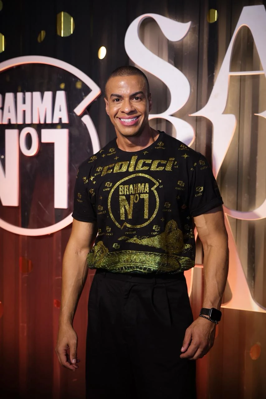 Sabrina Sato comanda noite de estrelas no Camarote Nº1