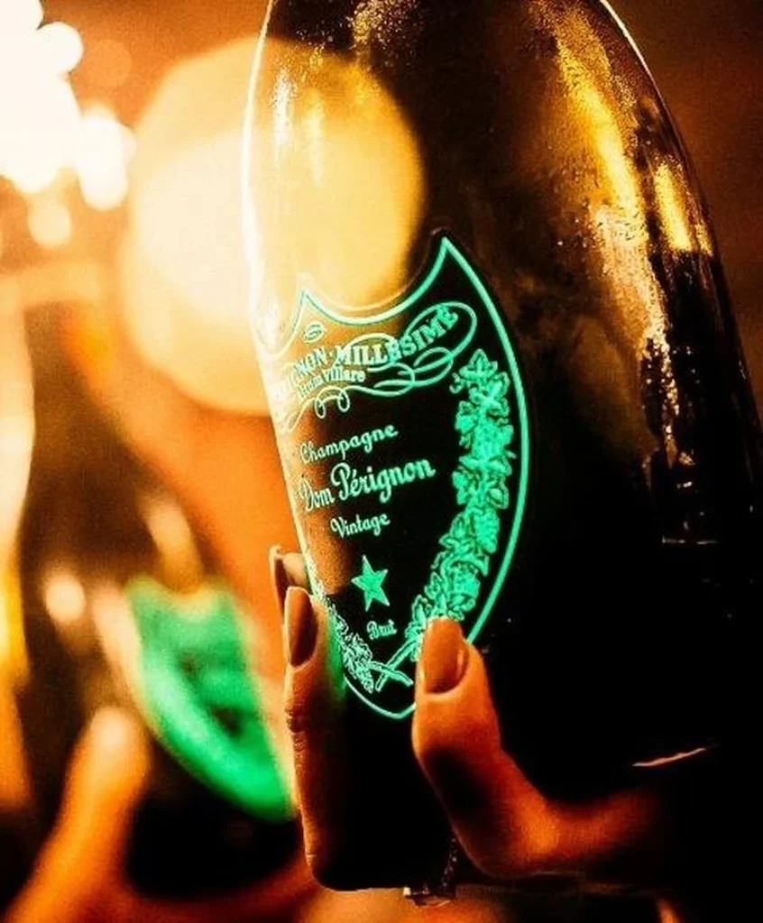 Dom Pérignon incendeia carnaval no Copacabana Palace