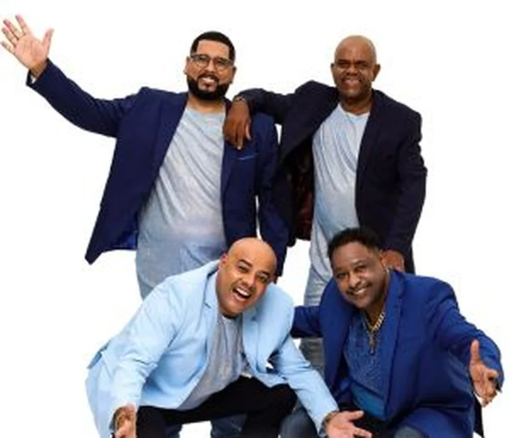 Samba todo sábado: Um Toque A Mais faz história no Bar Brahma