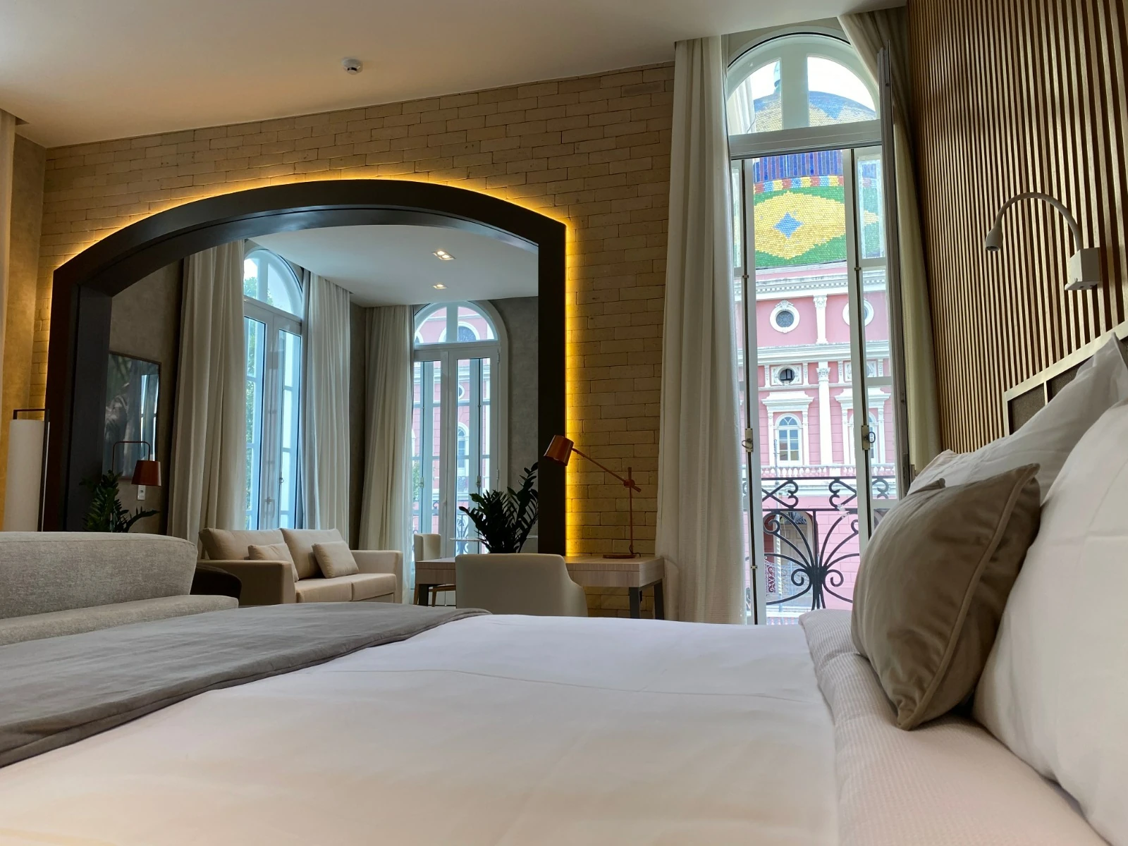 O hotel que revive a Belle Époque em frente ao Teatro Amazonas 3 O hotel que revive a Belle Époque em frente ao Teatro Amazonas