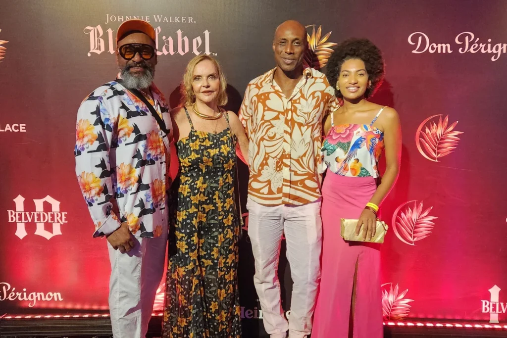 Hermes Inocêncio brilha no Posh Golden Carnival da CARAS