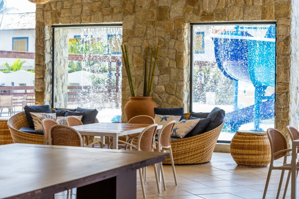 Vila Retrô ou Tropical: o verão vira festa no Vilarejo