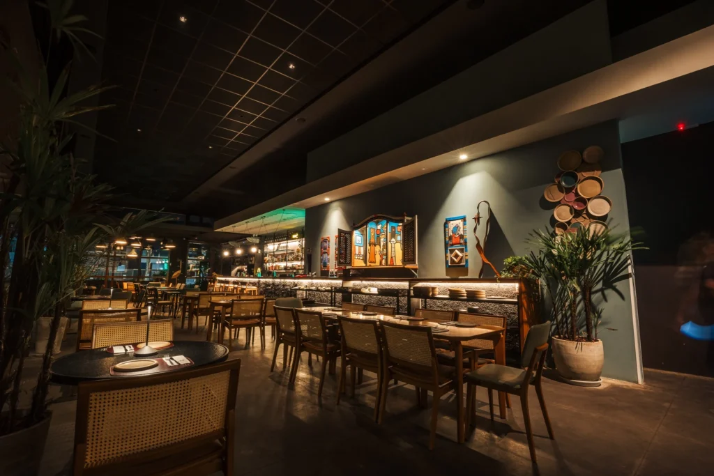 Pedro Godoy recebe Camillo Acosta no VOAR em jantar único Pedro Godoy recebe Camillo Acosta no VOAR em jantar único