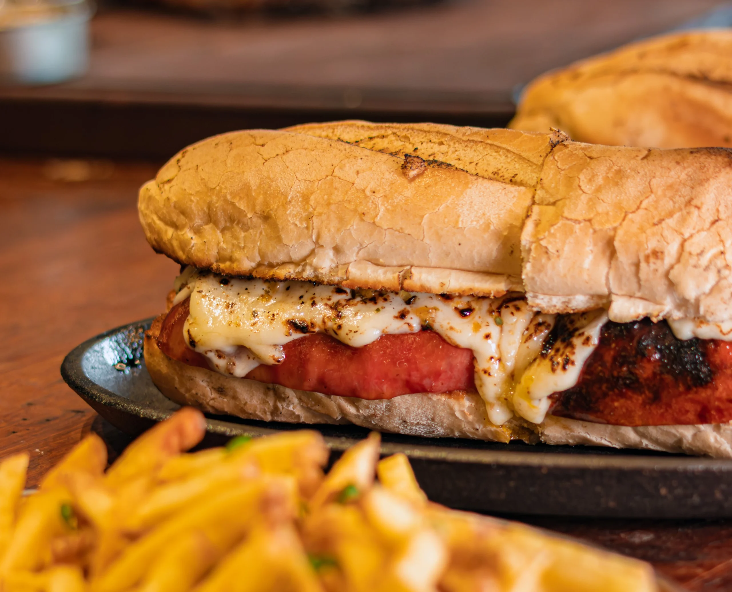 Los sandubas a la parrilla brillan en Cantuca Curitiba