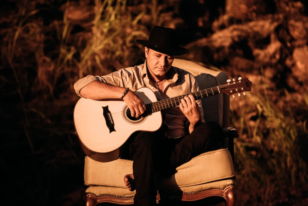 Paraná brings timeless sertanejo classics to Contagem