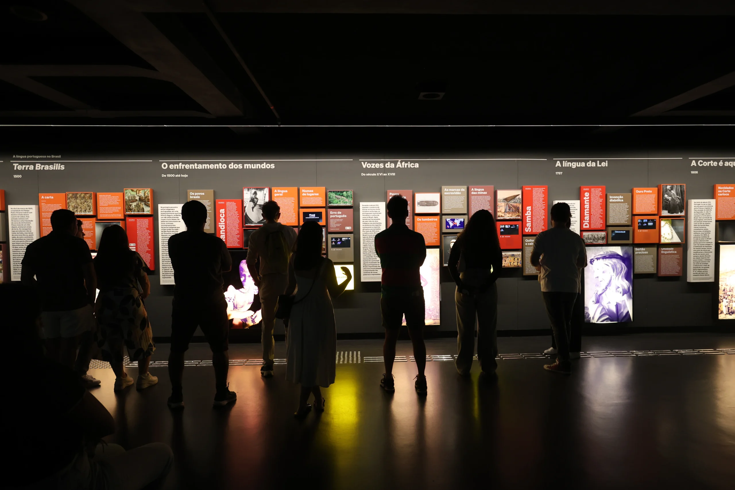 Museu da Língua Portuguesa celebra 20 anos com show e sarau