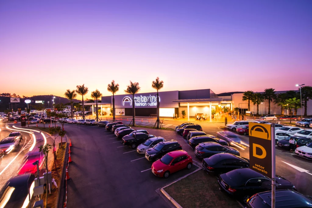 Catarina Outlet traz até 70% off com Sale + Sale